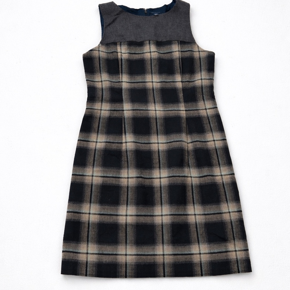 Tommy Hilfiger Wool Blend Plaid Sleeveless Dress.Grey, Black, Blue and Cream 18